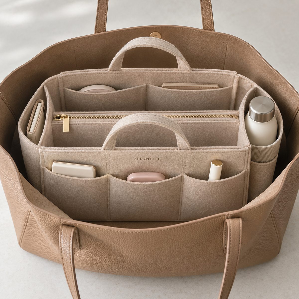 ZERYNELLE everyday organizer in use